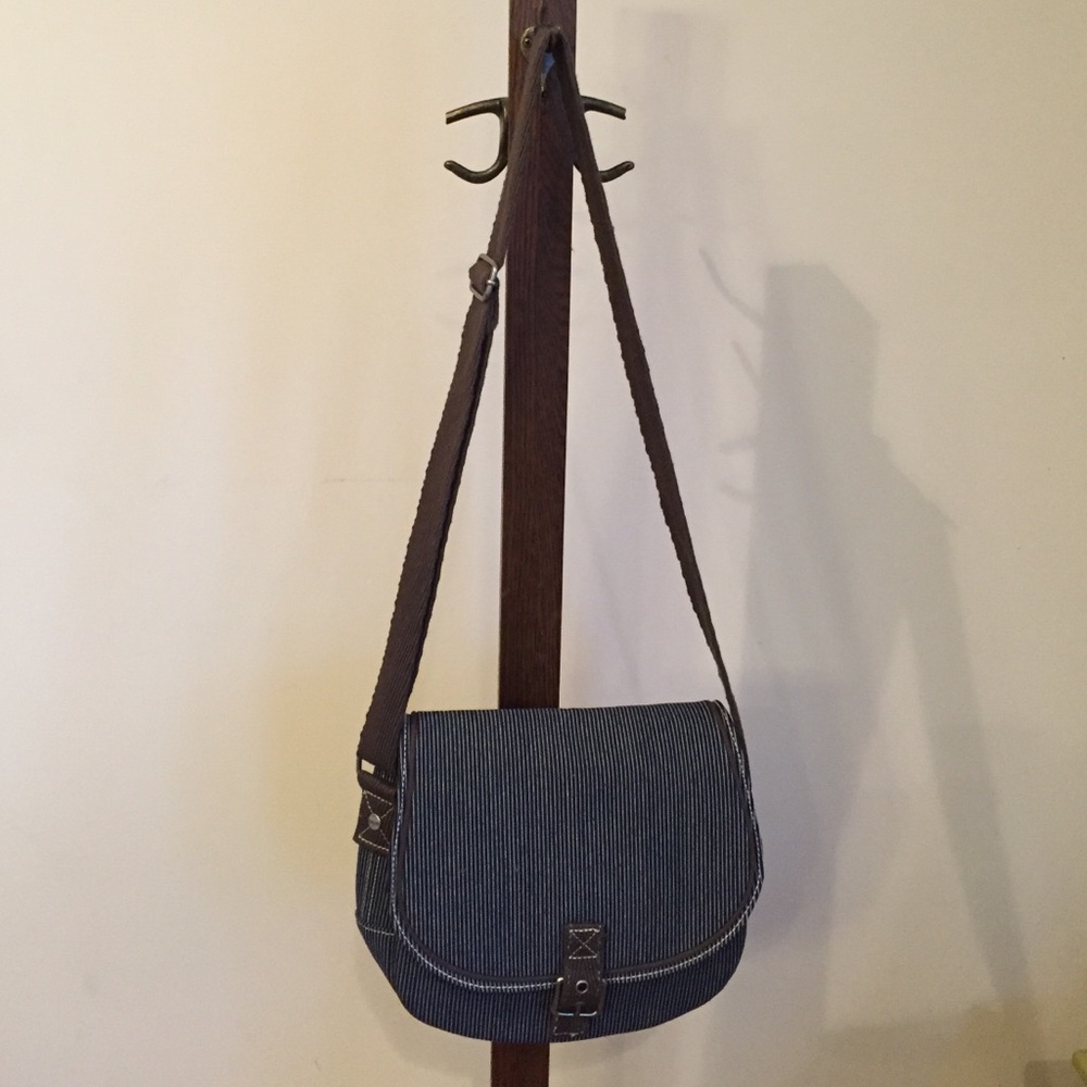 Thirty one cross body bag